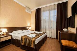 Гостиница Вавилон Геленджик Двухместный номер с 1 кроватью или 2 отдельными кроватями-4